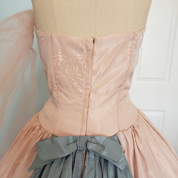 1950's Pink Ballgown, S - Picture 11 of 16